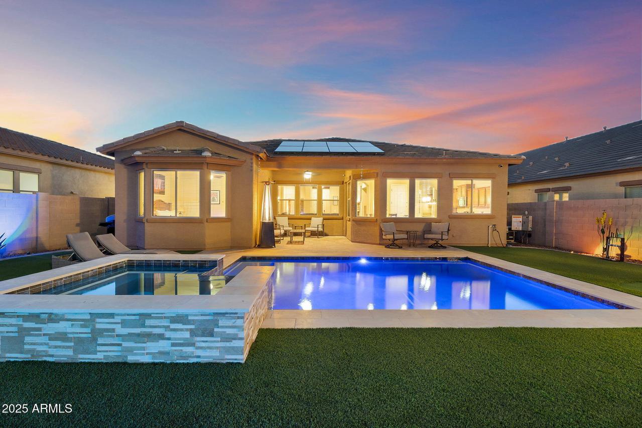 18438 W Lavender Ln., Goodyear, AZ 85338