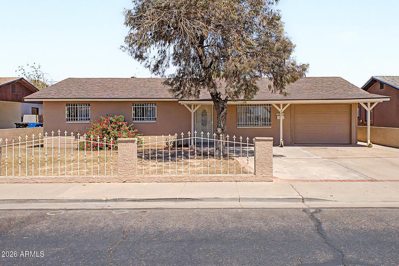 737 S Elm St., Mesa, AZ 85202