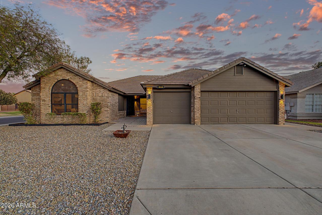 4101 W Calle Lejos, Glendale, AZ 85310