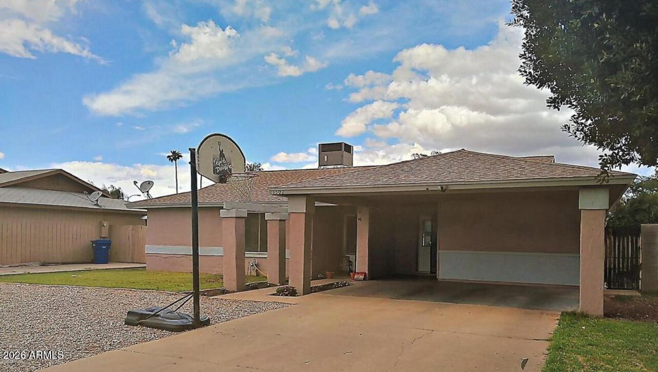 1502 E Emerald Ave., Mesa, AZ 85204