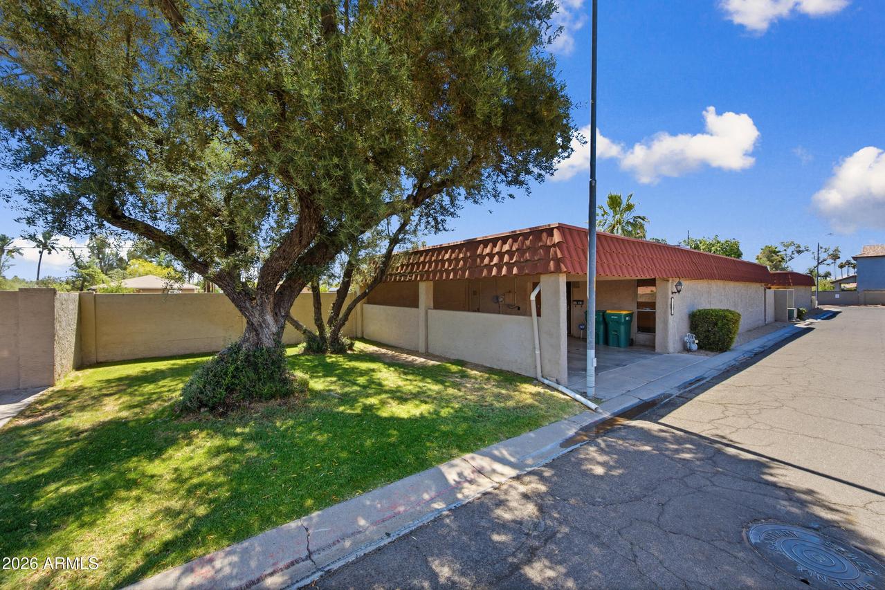 5233 N 15th Dr., Phoenix, AZ 85015