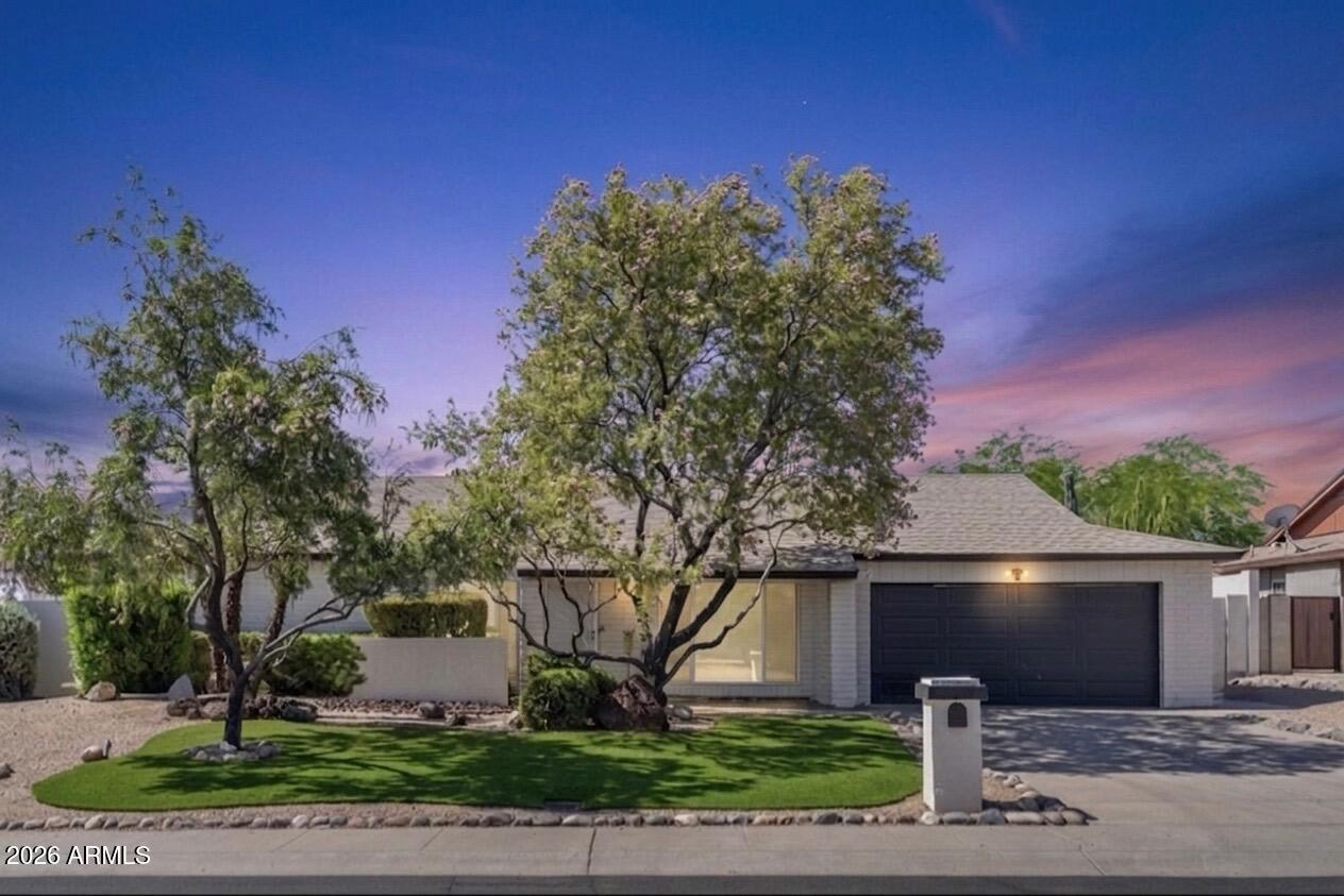 2347 E Mescal St., Phoenix, AZ 85028