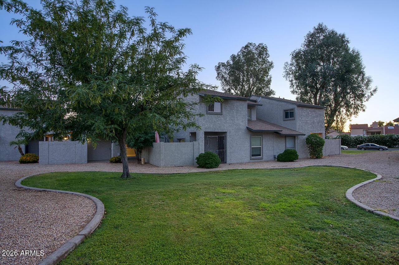 15415 N 2nd St., Phoenix, AZ 85022