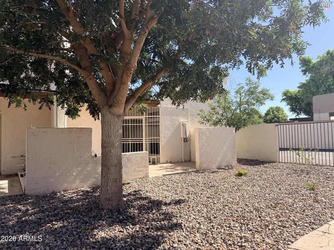 327 E Huntington Dr., Tempe, AZ 85282