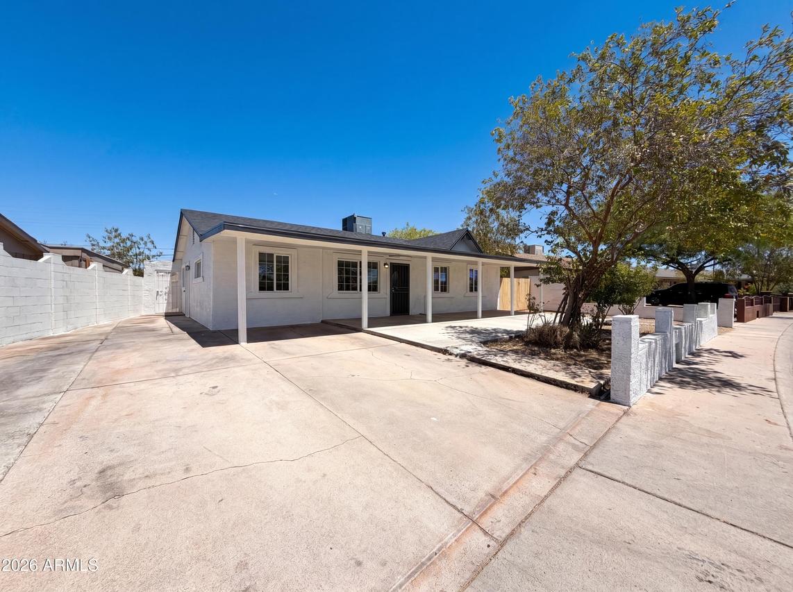 6060 W Hollyhock Dr., Phoenix, AZ 85033