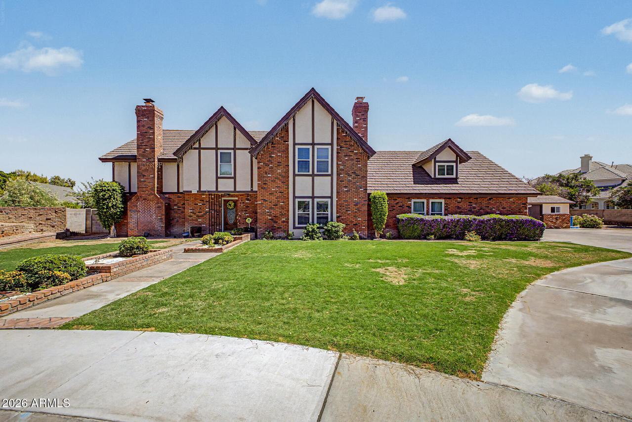 2451 N Forest Cir., Mesa, AZ 85203