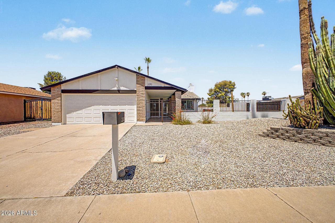 2210 N Cholla St., Chandler, AZ 85224