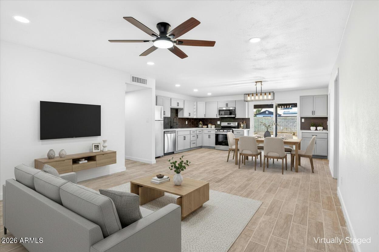 6624 W Columbus Ave., Phoenix, AZ 85033