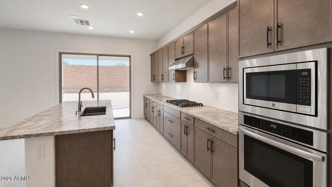 18522 W Cathedral Rock Dr., Goodyear, AZ 85338