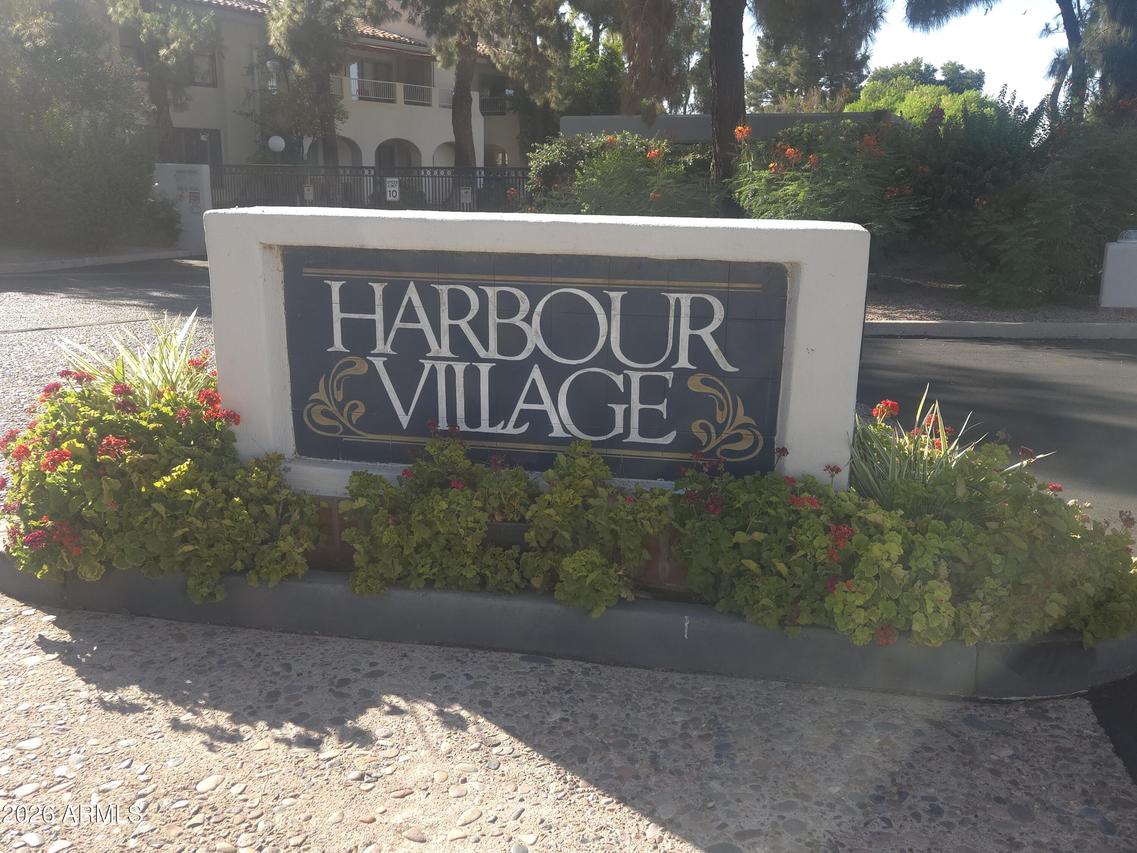 5200 S Lakeshore Dr. #109, Tempe, AZ 85283