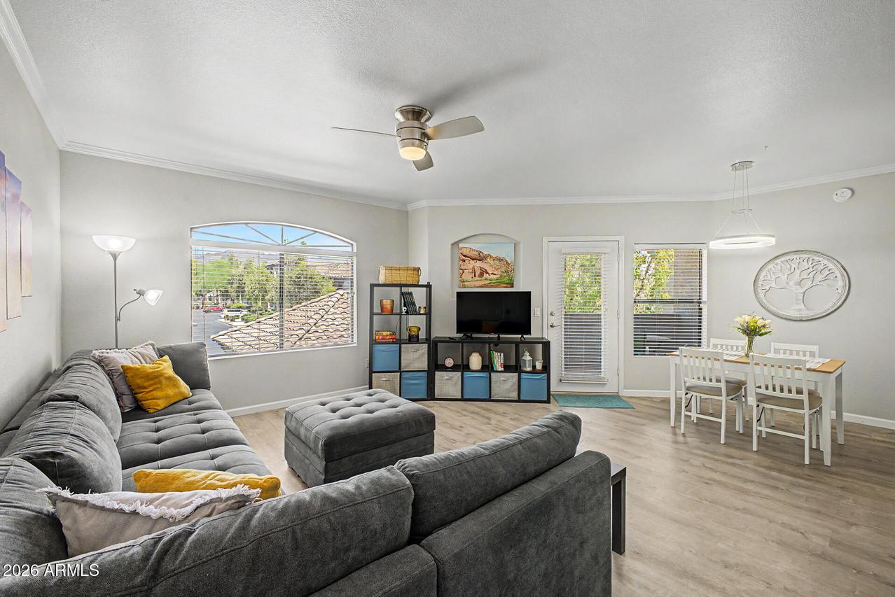 15095 N Thompson Peak Pkwy. #2090, Scottsdale, AZ 85260