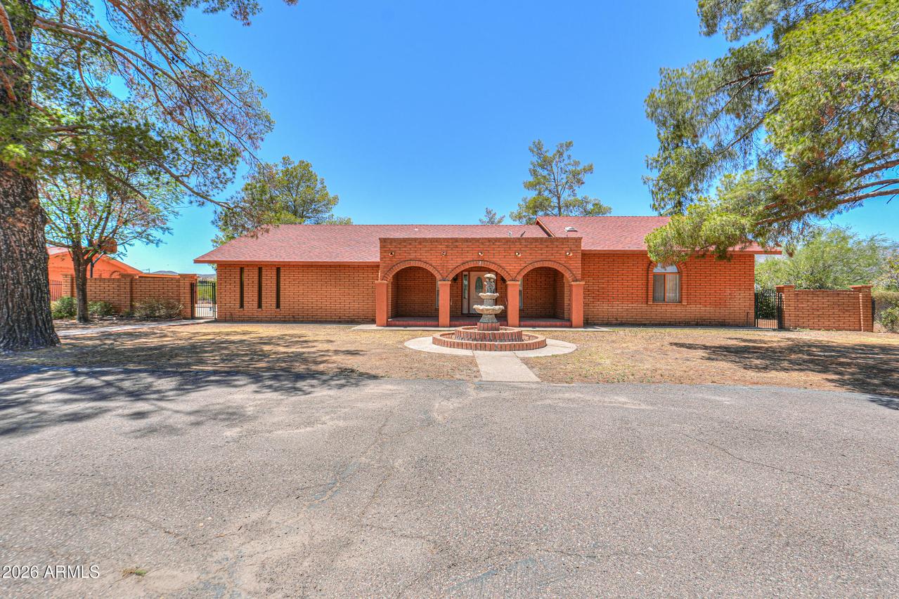 34200 S Reynolds Rd., Black Canyon City, AZ 85324