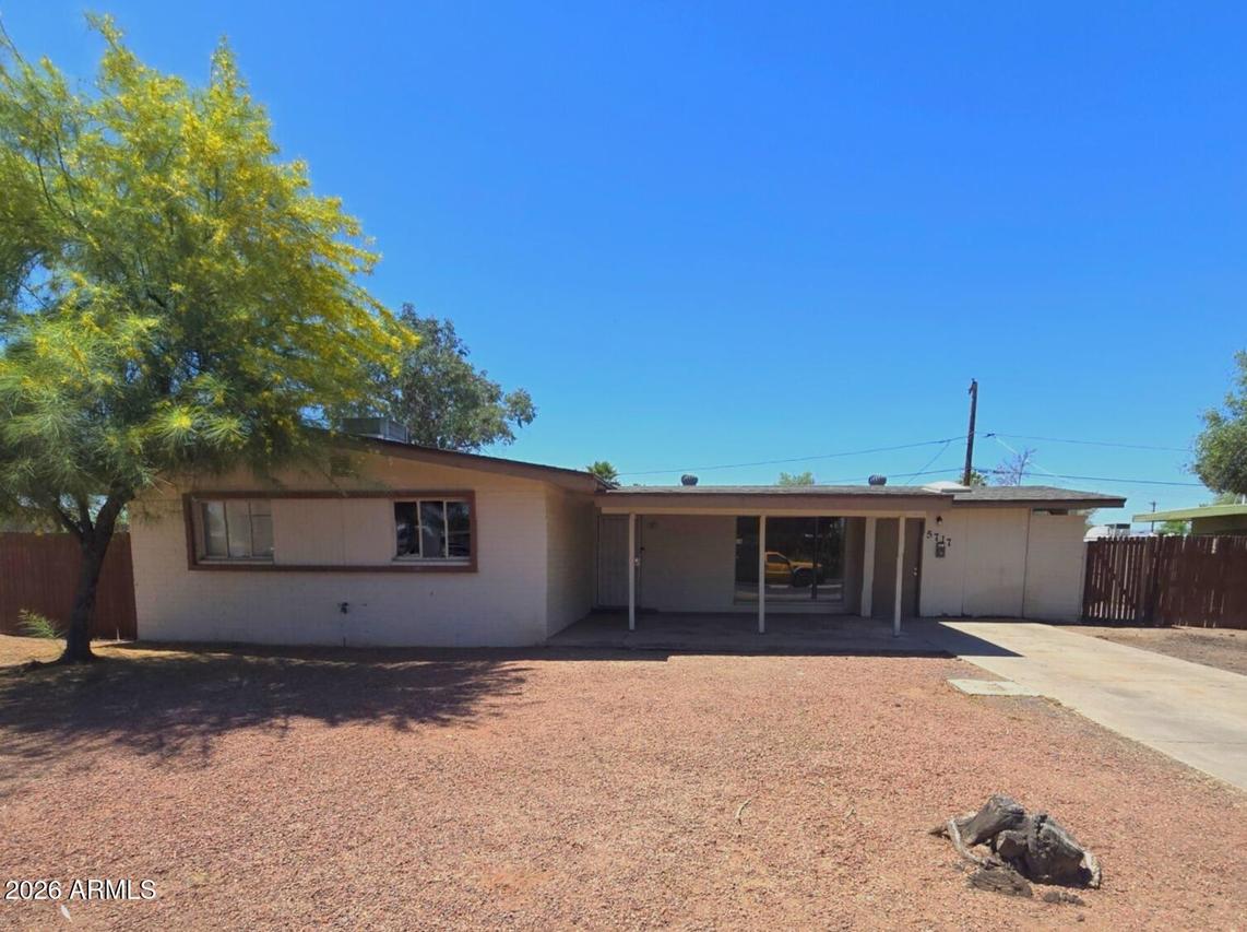 5717 W Heatherbrae Dr., Phoenix, AZ 85031