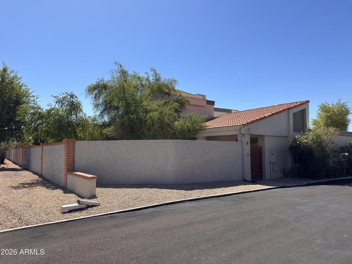 2435 W Greenway Rd. #8, Phoenix, AZ 85023