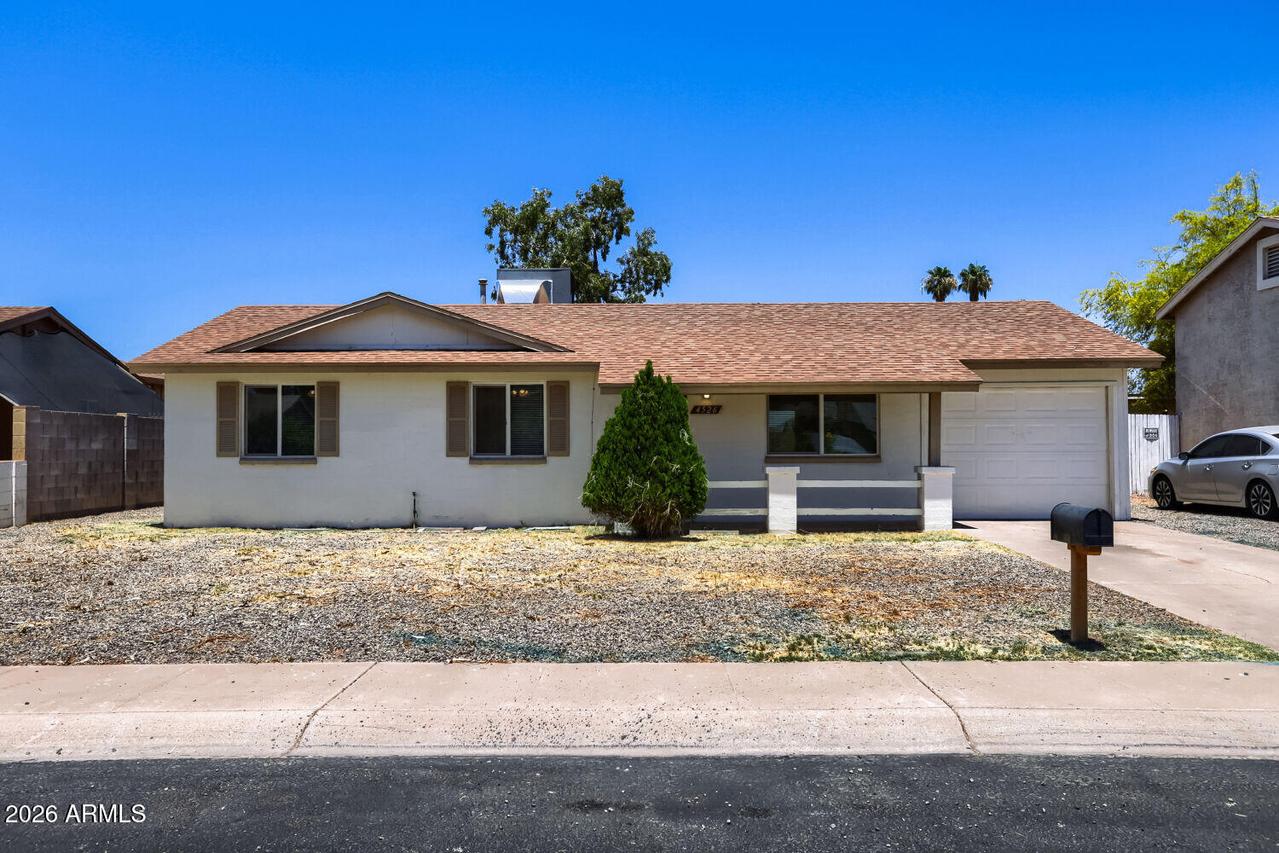 4526 E Burgess Ln., Phoenix, AZ 85042