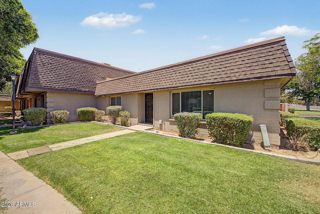 1733 E Ellis Dr., Tempe, AZ 85282
