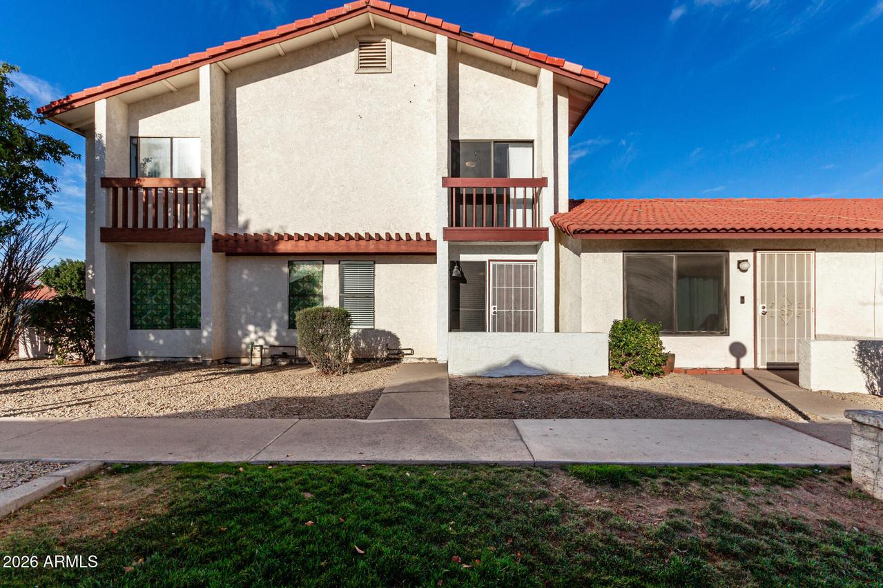 2842 E Beck Ln. #2, Phoenix, AZ 85032