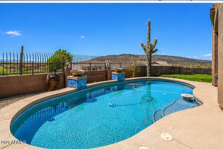 3335 W Carriage Dr., Phoenix, AZ 85086