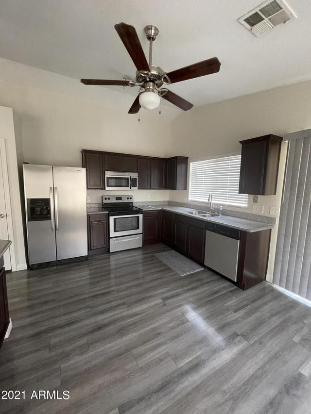 4020 W Camino Vivaz, Glendale, AZ 85310