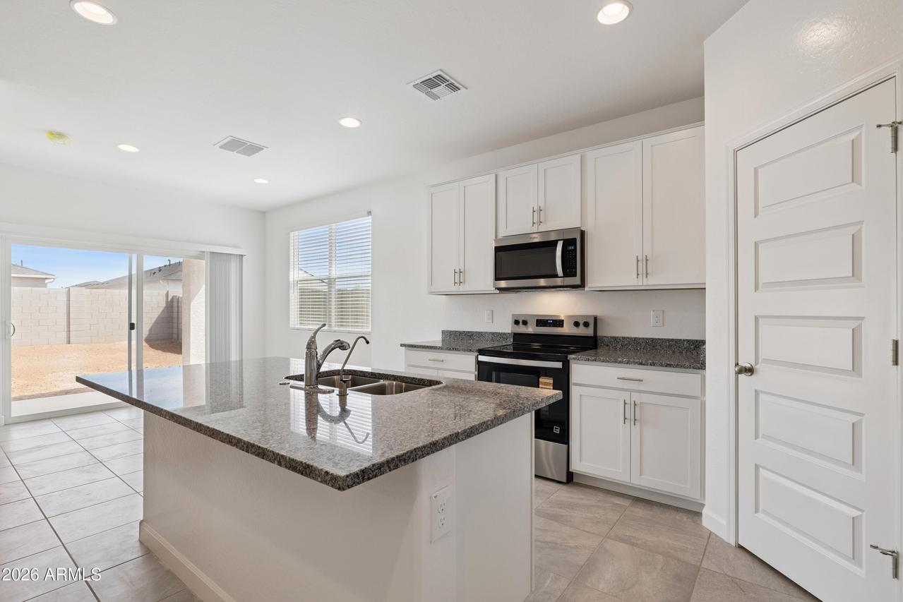 35612 N Gamble Ln., San Tan Valley, AZ 85140