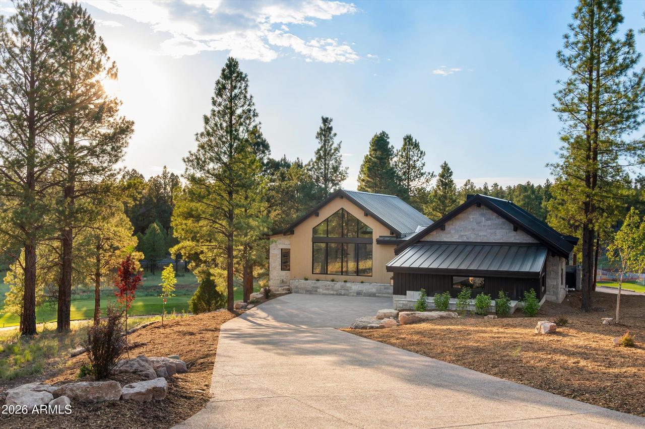 2911 S Solitaires Canyon Dr., Flagstaff, AZ 86005