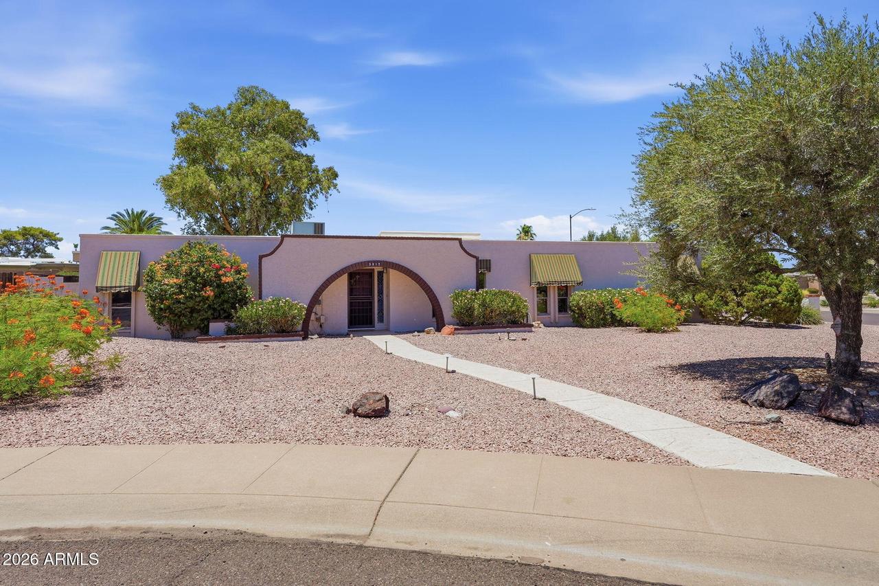 3217 E Malapai Dr., Phoenix, AZ 85028