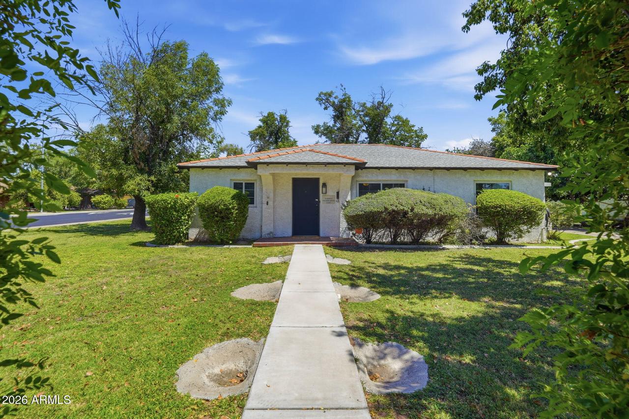 6 N Fraser Dr., Mesa, AZ 85203
