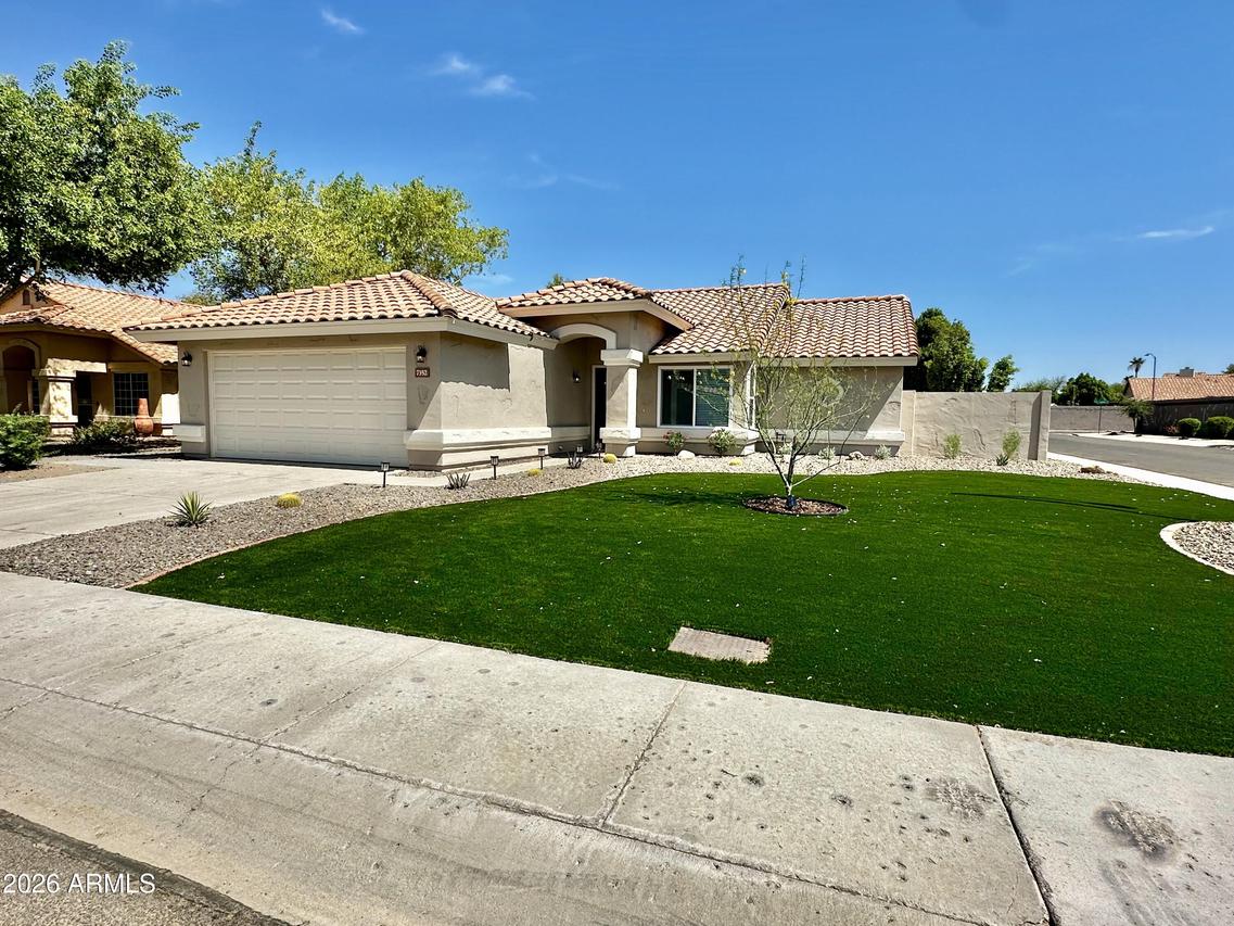 7352 W Via Del Sol Dr., Glendale, AZ 85310
