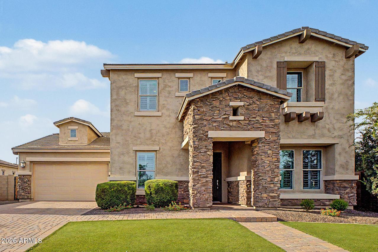 1002 E Parkview Dr., Gilbert, AZ 85295