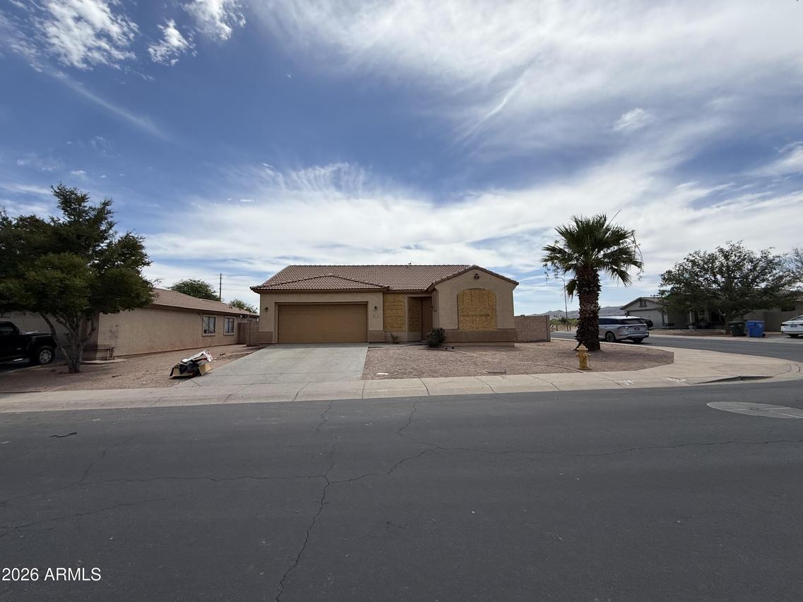 6537 S 15th Dr., Phoenix, AZ 85041