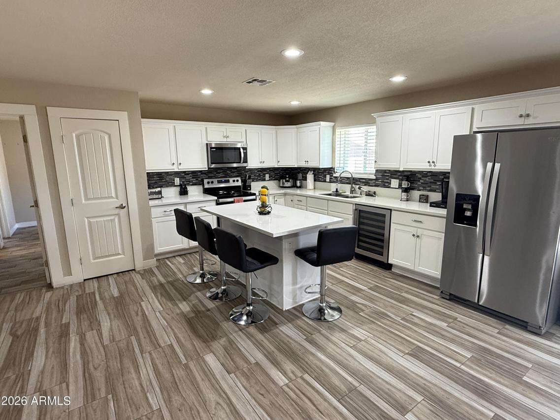 1114 E Desert Dr., Phoenix, AZ 85042