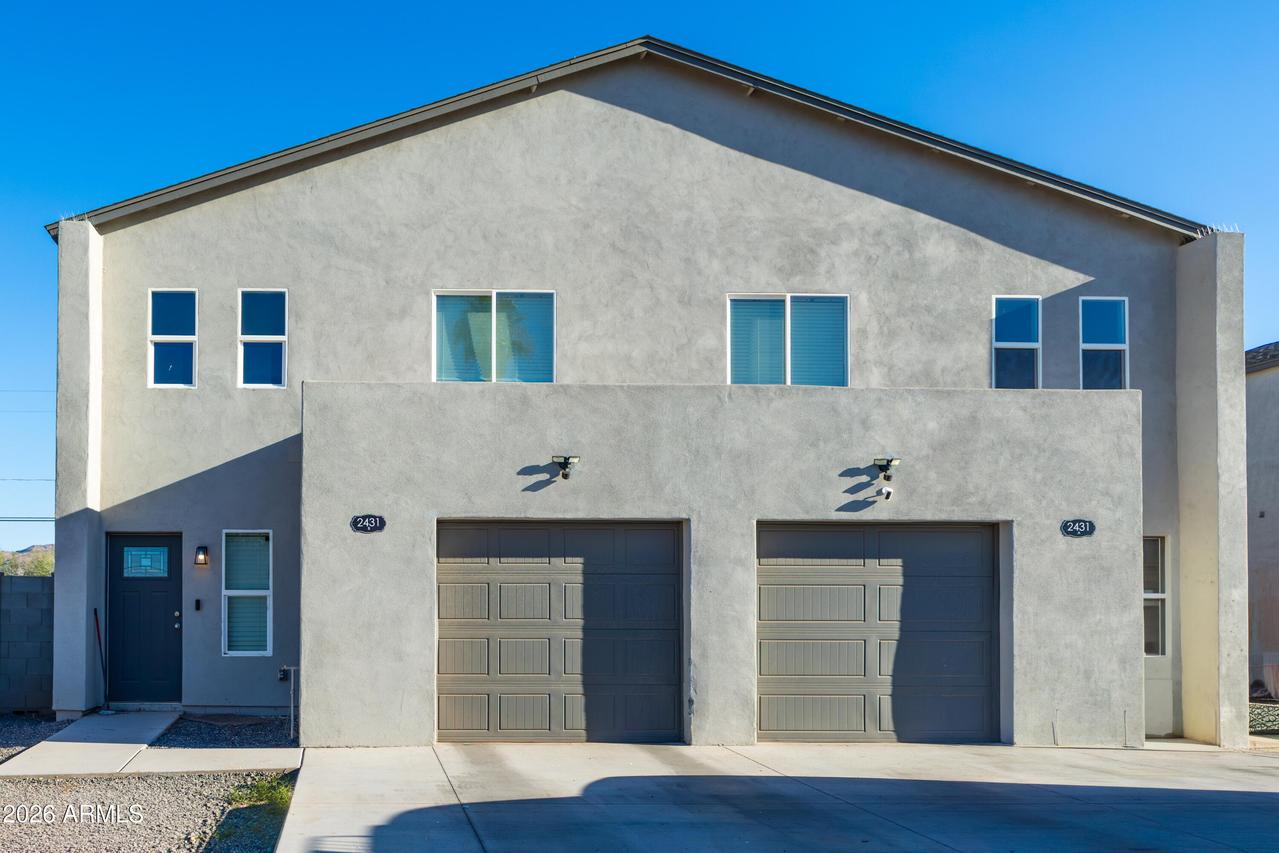 2421 E Pueblo Ave., Phoenix, AZ 85040