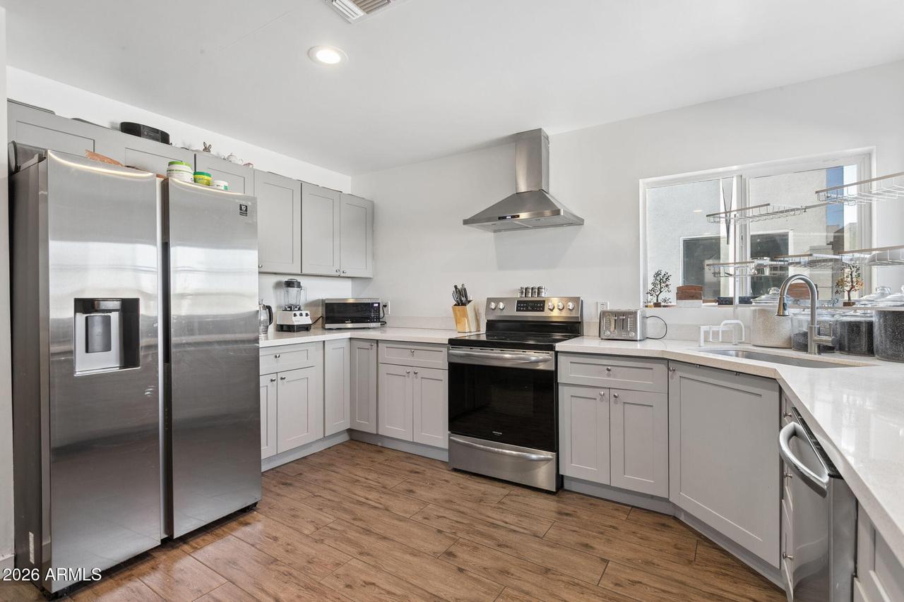 2324 E Oak St., Phoenix, AZ 85006