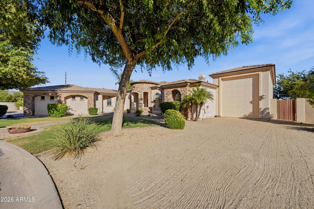 3559 E Pearl Cir., Mesa, AZ 85213