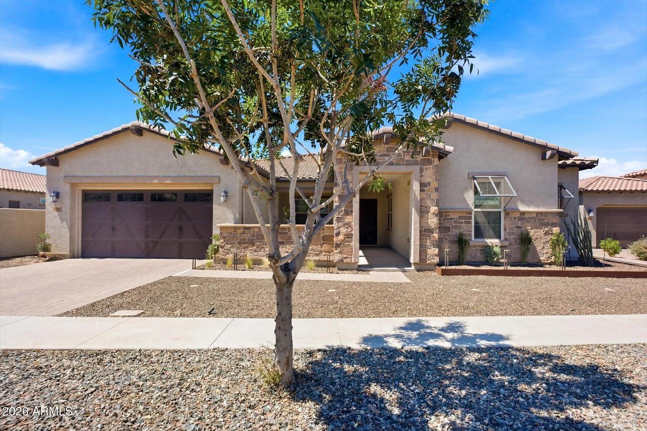 3034 E Desert Ln., Phoenix, AZ 85042