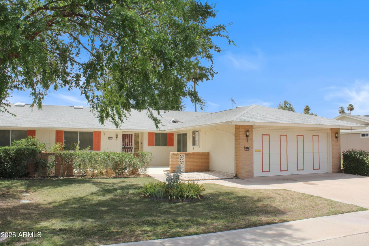 10207 W Kingswood Cir., Sun City, AZ 85351