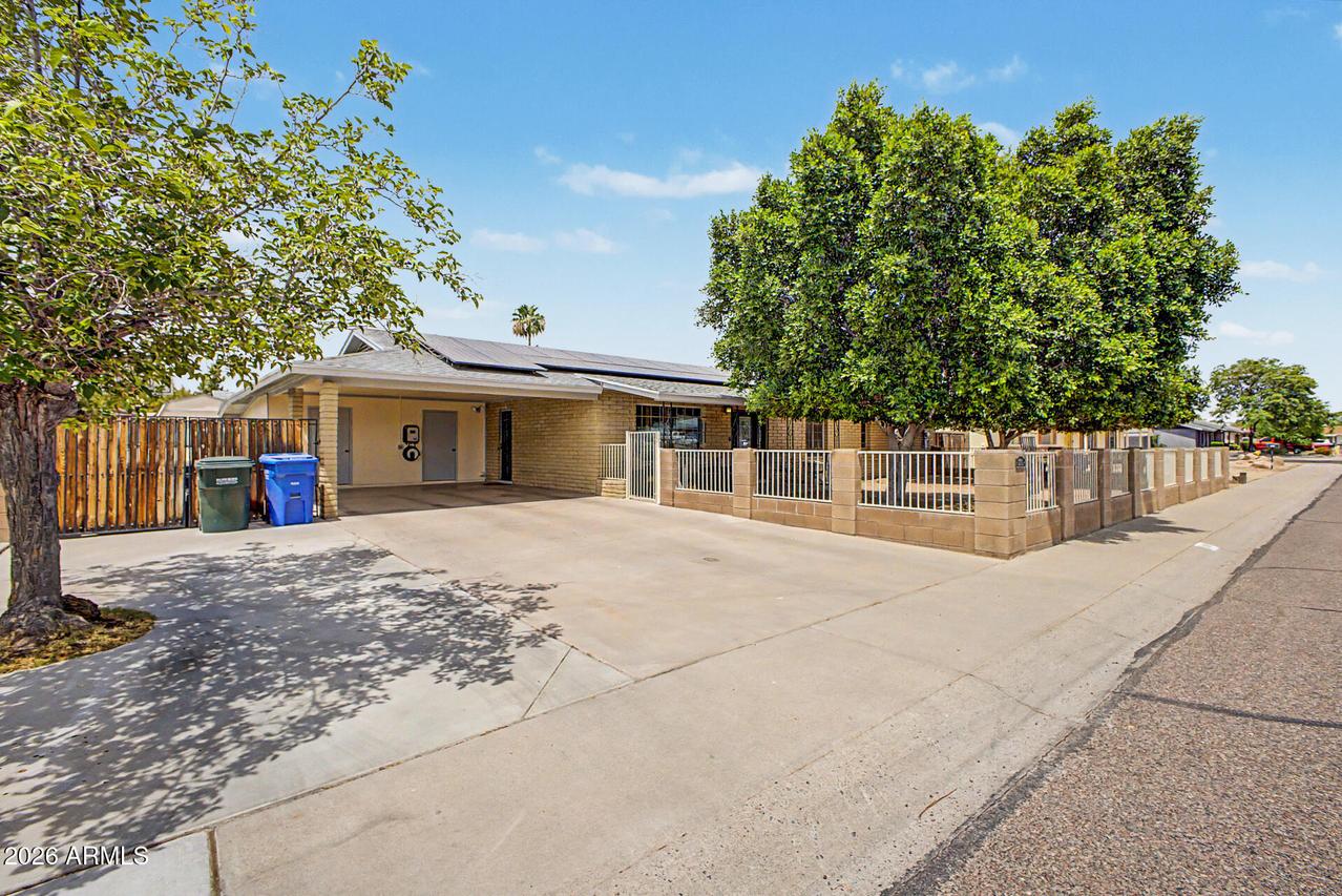 2110 W Morrow Dr., Phoenix, AZ 85027