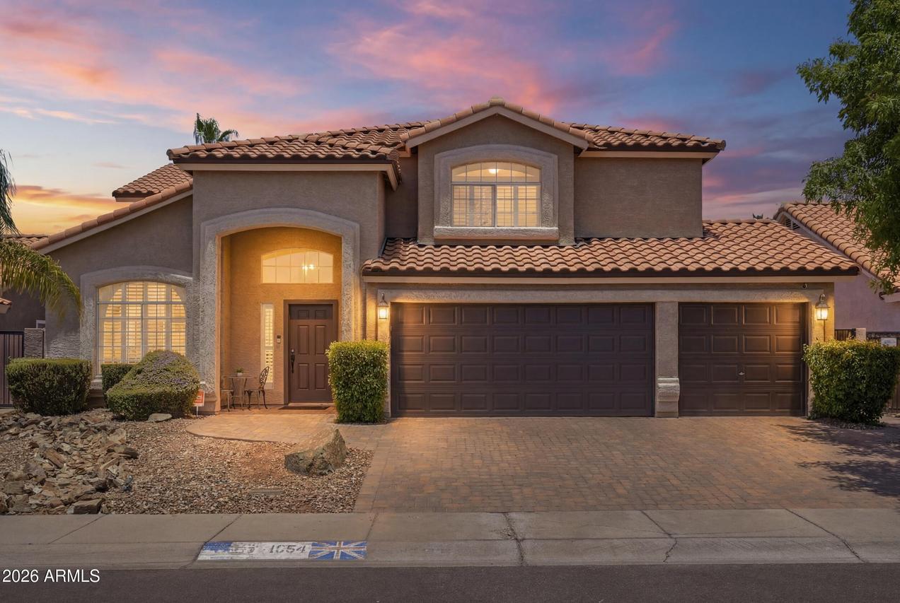 4554 E Michelle Dr., Phoenix, AZ 85032