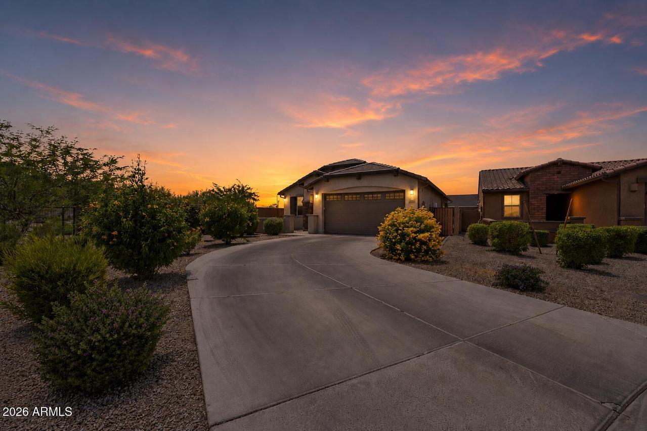 5804 N 90th Dr., Glendale, AZ 85305