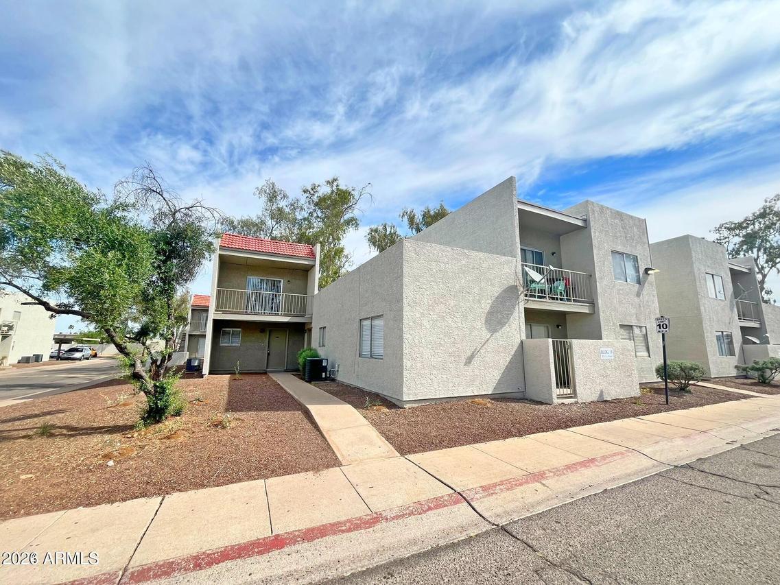 2832 E Le Marche Ave., Phoenix, AZ 85032