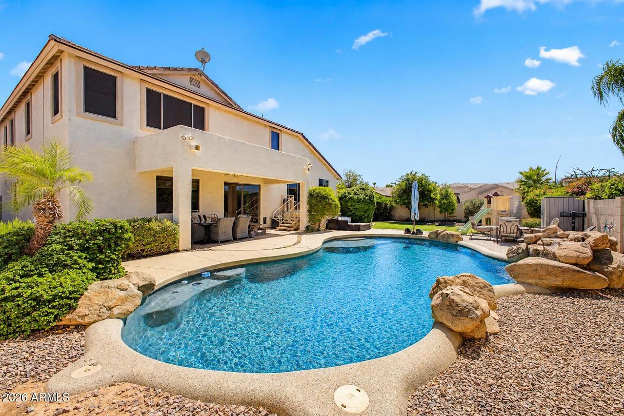2540 E Hazeltine Way, Chandler, AZ 85249
