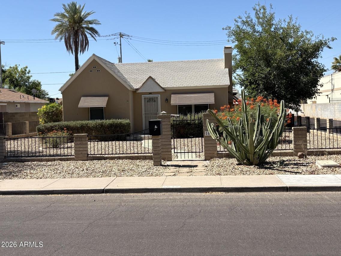 1617 E Earll Dr., Phoenix, AZ 85016
