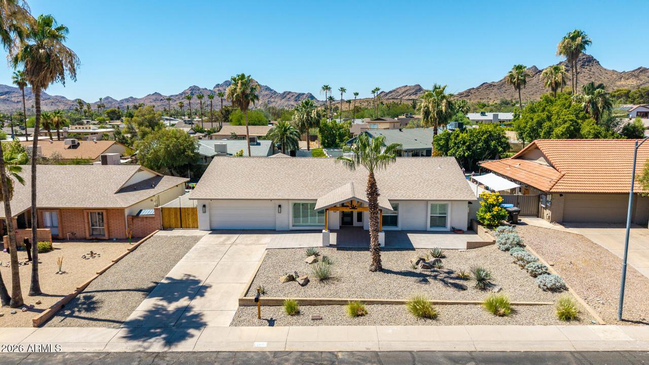 2335 E Shangri La Rd., Phoenix, AZ 85028