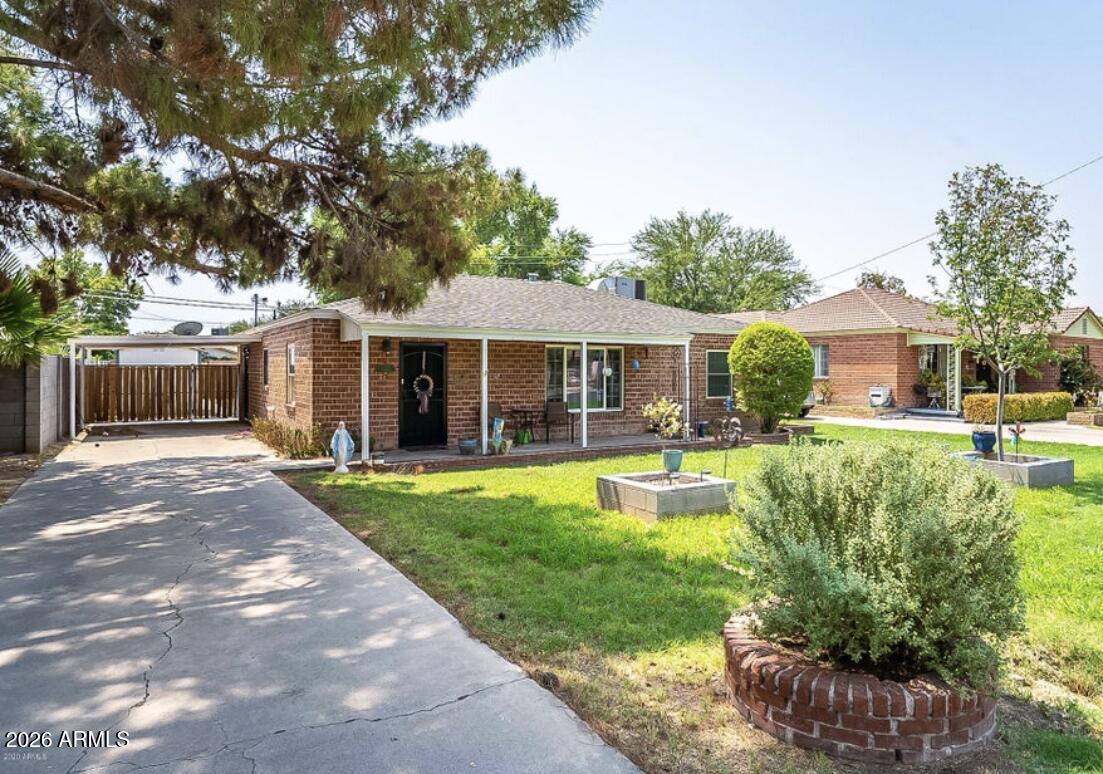 5913 W Gardenia Ave., Glendale, AZ 85301