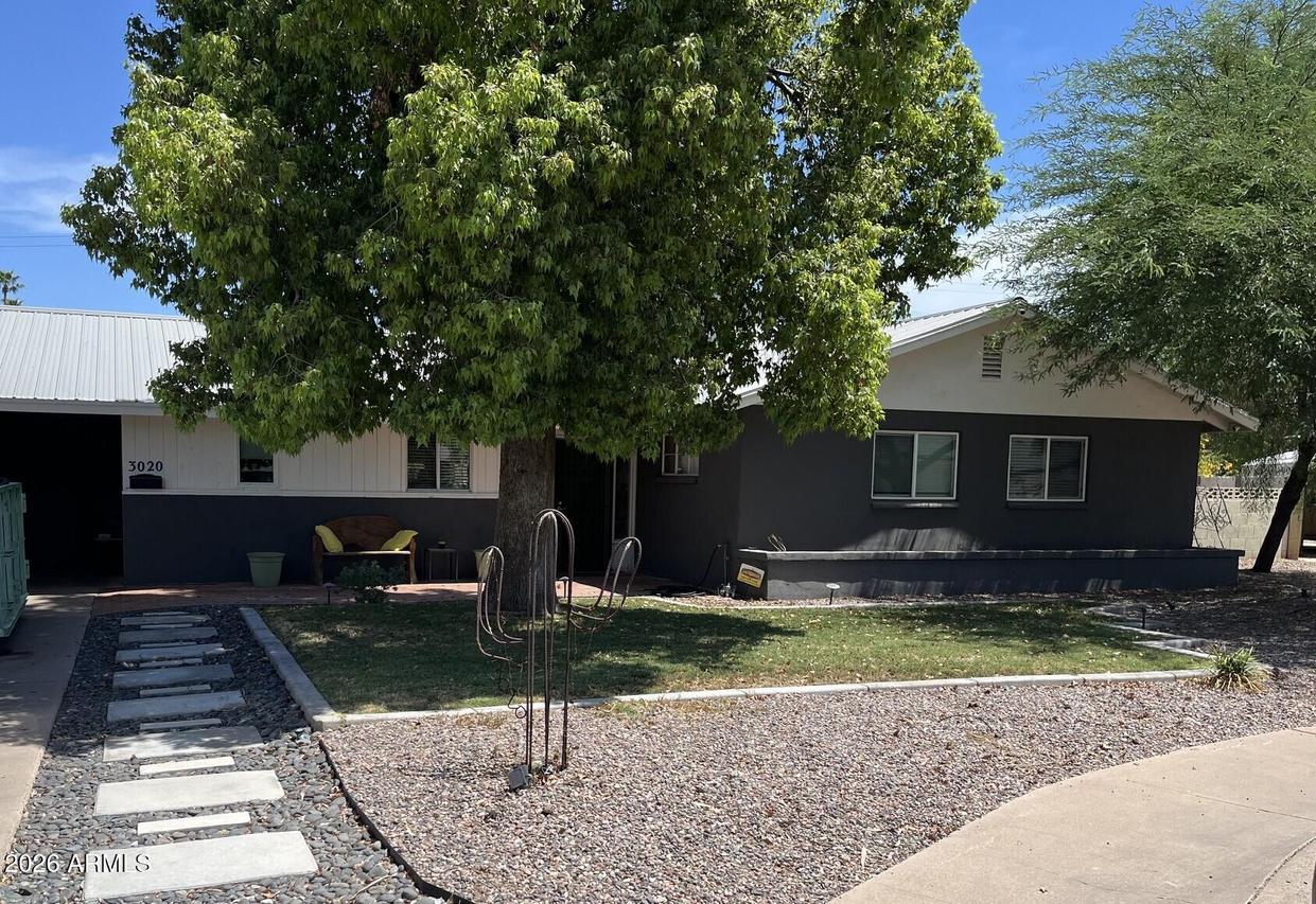 3020 E Mitchell Dr., Phoenix, AZ 85016