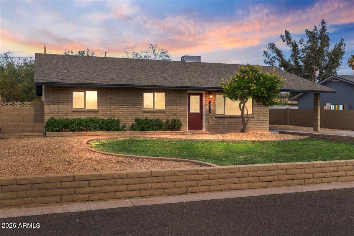 13829 N 10th Pl., Phoenix, AZ 85022
