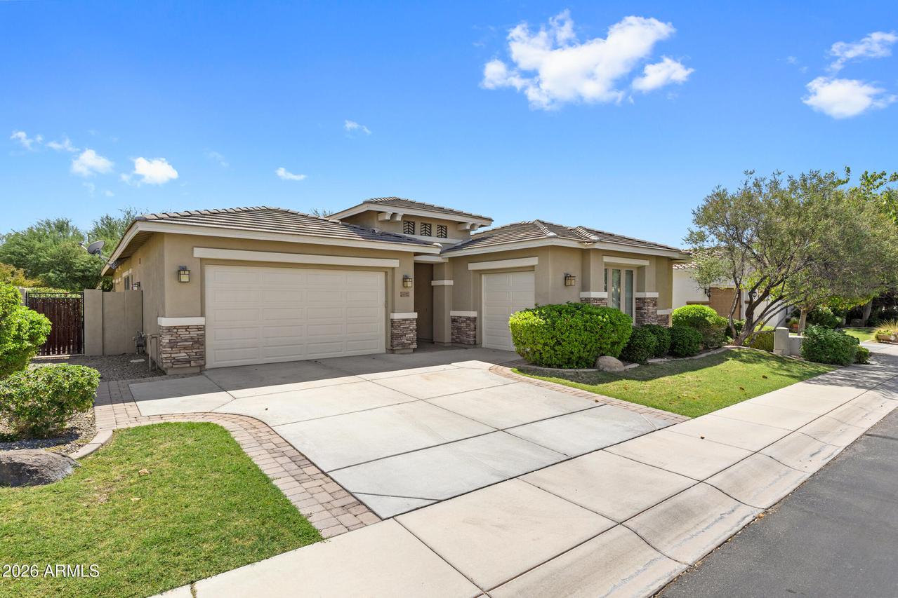6692 S Lyon Dr., Gilbert, AZ 85298