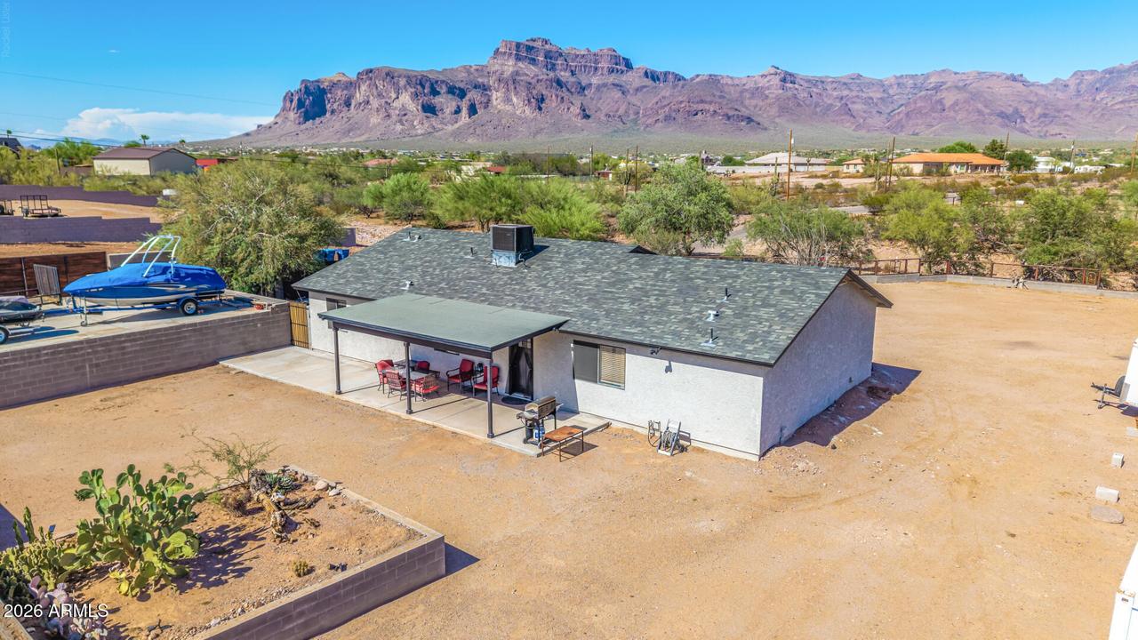 4863 E 18th Ave., Apache Junction, AZ 85119