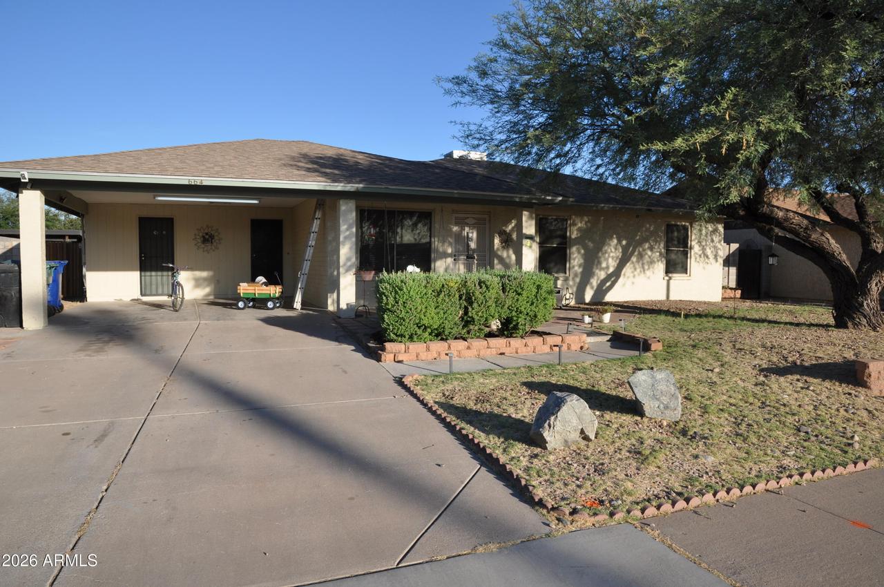 664 S Ashbrook, Mesa, AZ 85204