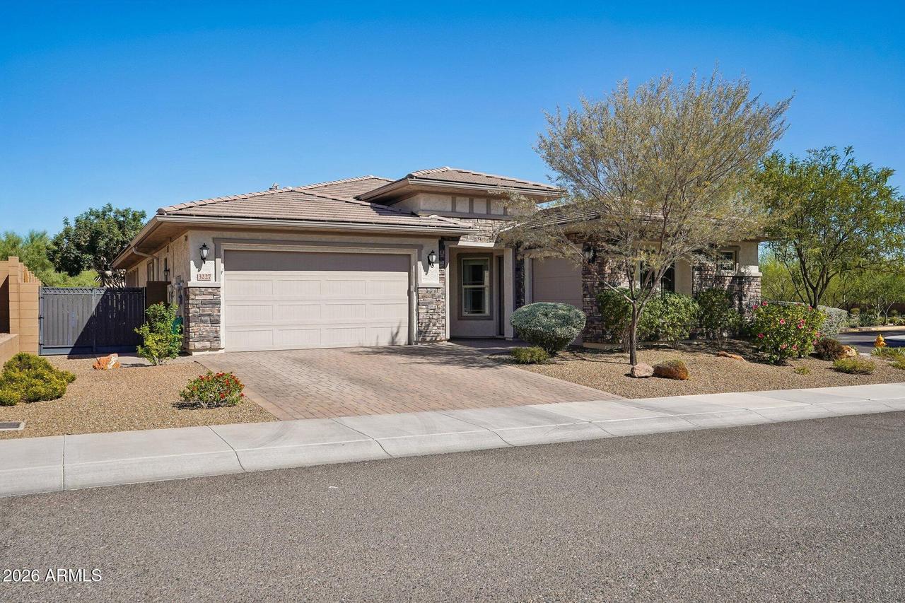 3227 E Donald Dr., Phoenix, AZ 85050